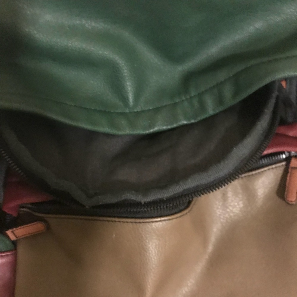 Leather backpack - Picture 3 of 7